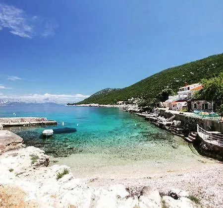 Faros Oasis Gdinj