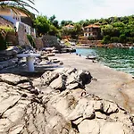 Faros Oasis Gdinj