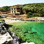 Faros Oasis 公寓 Gdinj